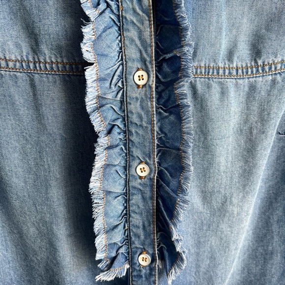Splendid Chambray Ruffle Top - Picture 5 of 5